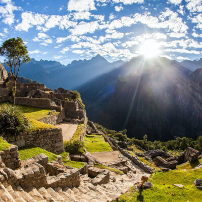 Valle Sagrado Conexión a Machu Picchu 2 Días / 1 Noche